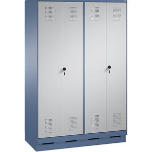 C+P EVOLO Garderobenschrank, zueinander schlagende Türen, 4 Abteile, Abteilbreite 300 mm, mit Sockel, fernblau / weißaluminium