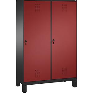 C+P EVOLO Garderobenschrank, Tür über 2 Abteile, mit Füßen, 4 Abteile, 2 Türen, Abteilbreite 300 mm, schwarzgrau / rubinrot