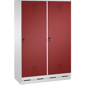 C+P EVOLO Garderobenschrank, Tür über 2 Abteile, mit Sockel, 4 Abteile, 2 Türen, Abteilbreite 300 mm, lichtgrau / rubinrot