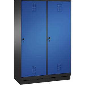 C+P EVOLO Garderobenschrank, Tür über 2 Abteile, mit Sockel, 4 Abteile, 2 Türen, Abteilbreite 300 mm, schwarzgrau / enzianblau