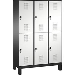 C+P EVOLO Garderobenschrank, doppelstöckig, mit Füßen, 3 Abteile, je 2 Fächer, Abteilbreite 400 mm, schwarzgrau / lichtgrau