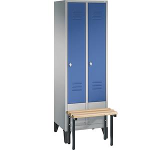 C+P Garderobekast CLASSIC met aangebouwde zitbank, 2 afdelingen, afdelingsbreedte 300 mm, blank aluminiumkleurig / gentiaanblauw