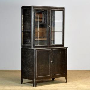 Whoppah Polished Medical Cabinet, 1930’s Glass/Iron - Tweedehands