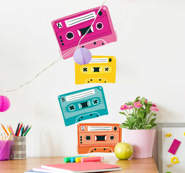 Tenstickers Muursticker jaren 80 gekleurde cassettebandjes