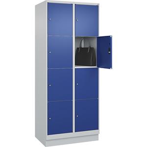 C+P Lockerkast Classic PLUS, 2 compartimenten, lichtgrijs / gentiaanblauw, b = 800 mm, 8 vakken, met bodemsokkel