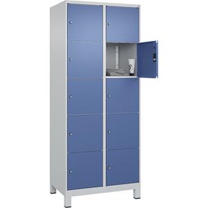 C+P Lockerkast Classic PLUS, 2 compartimenten, lichtgrijs / verblauw, b = 800 mm, 10 vakken, met voeten