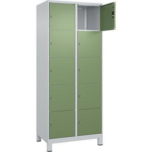 C+P Lockerkast Classic PLUS, 2 compartimenten, lichtgrijs / resedagroen, b = 800 mm, 10 vakken, met voeten