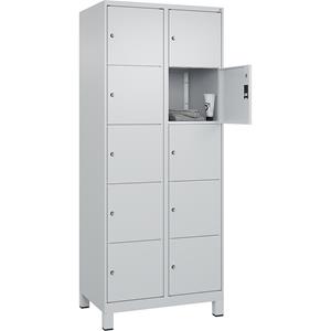 C+P Lockerkast Classic PLUS, 2 compartimenten, lichtgrijs, b = 800 mm, 10 vakken, met voeten