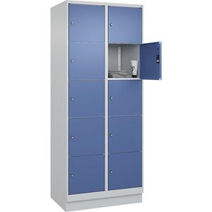 C+P Lockerkast Classic PLUS, 2 compartimenten, lichtgrijs / verblauw, b = 800 mm, 10 vakken, met bodemsokkel