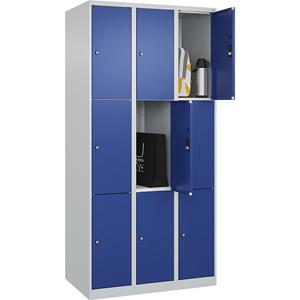 C+P Lockerkast Classic PLUS, 3 compartimenten, lichtgrijs / gentiaanblauw, b = 900 mm, 9 vakken, met voetdoppen