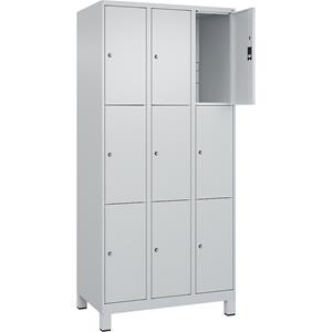 C+P Lockerkast Classic PLUS, 3 compartimenten, lichtgrijs, b = 900 mm, 9 vakken, met voeten