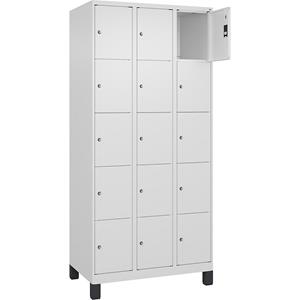 C+P Lockerkast Classic PLUS, 3 compartimenten, verkeerswit, b = 900 mm, 15 vakken, met voeten