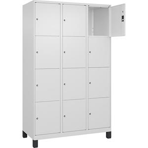 C+P Lockerkast Classic PLUS, 3 compartimenten, verkeerswit, b = 1200 mm, 12 vakken, met voeten