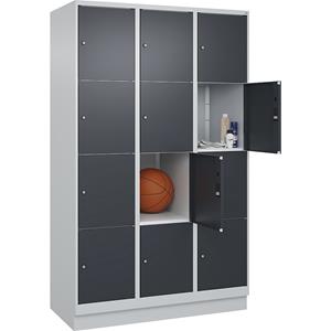 C+P Lockerkast Classic PLUS, 3 compartimenten, lichtgrijs / grijs, b = 1200 mm, 12 vakken, met bodemsokkel