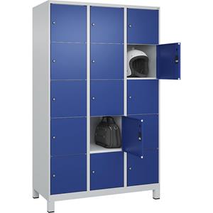 C+P Lockerkast Classic PLUS, 3 compartimenten, lichtgrijs / gentiaanblauw, b = 1200 mm, 15 vakken, met voeten