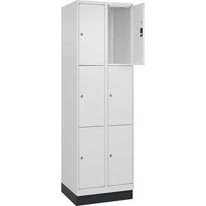 C+P Lockerkast Classic PLUS, 2 compartimenten, verkeerswit, b = 600 mm, 6 vakken, met bodemsokkel