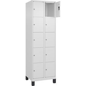 C+P Lockerkast Classic PLUS, 2 compartimenten, verkeerswit, b = 600 mm, 10 vakken, met voeten