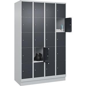 C+P Lockerkast Classic PLUS, 4 compartimenten, lichtgrijs / grijs, b = 1200 mm, 20 vakken, met bodemsokkel