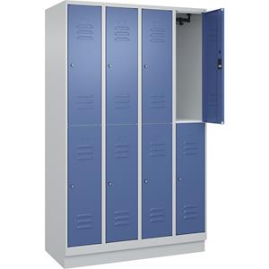 C+P Kledingkast Classic PLUS met twee verdiepingen, 4 compartimenten, lichtgrijs / verblauw, h x b = 1950 x 1200 mm, met bodemsokkel, cilinderslot