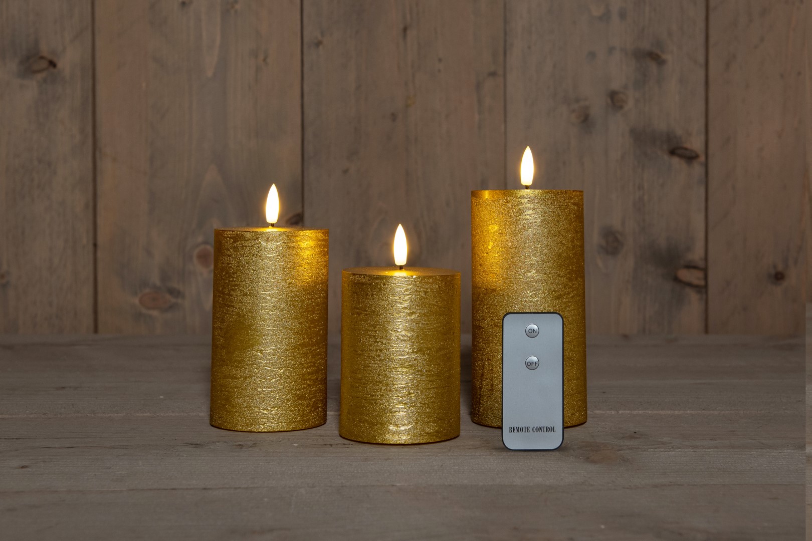 Anna's Collection B.O. 3Pcs 3D Wick Gold Candle 7,5X1012,515 cm Rustic Wax - 