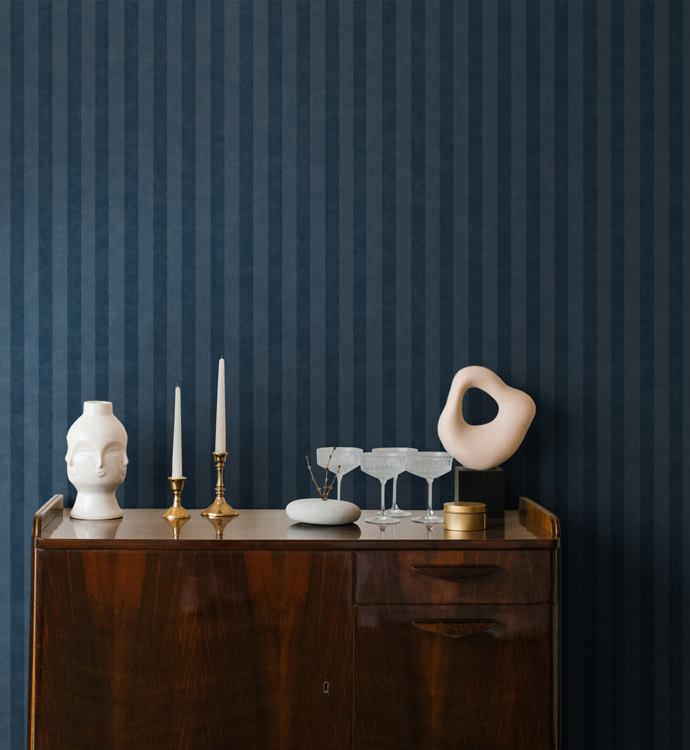 Dutch Wallcoverings Arboretum - Aquila Navy - Blauw