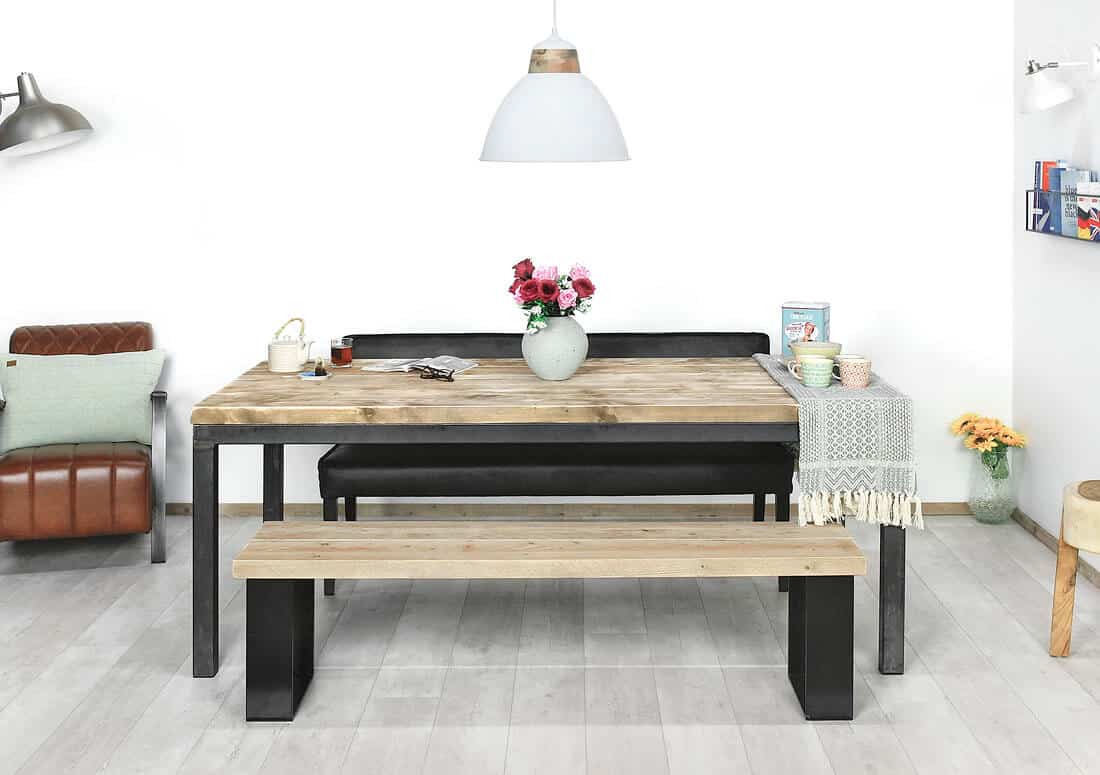 Loods XL Steigerhouten tafel Aloy met industrieel onderstel