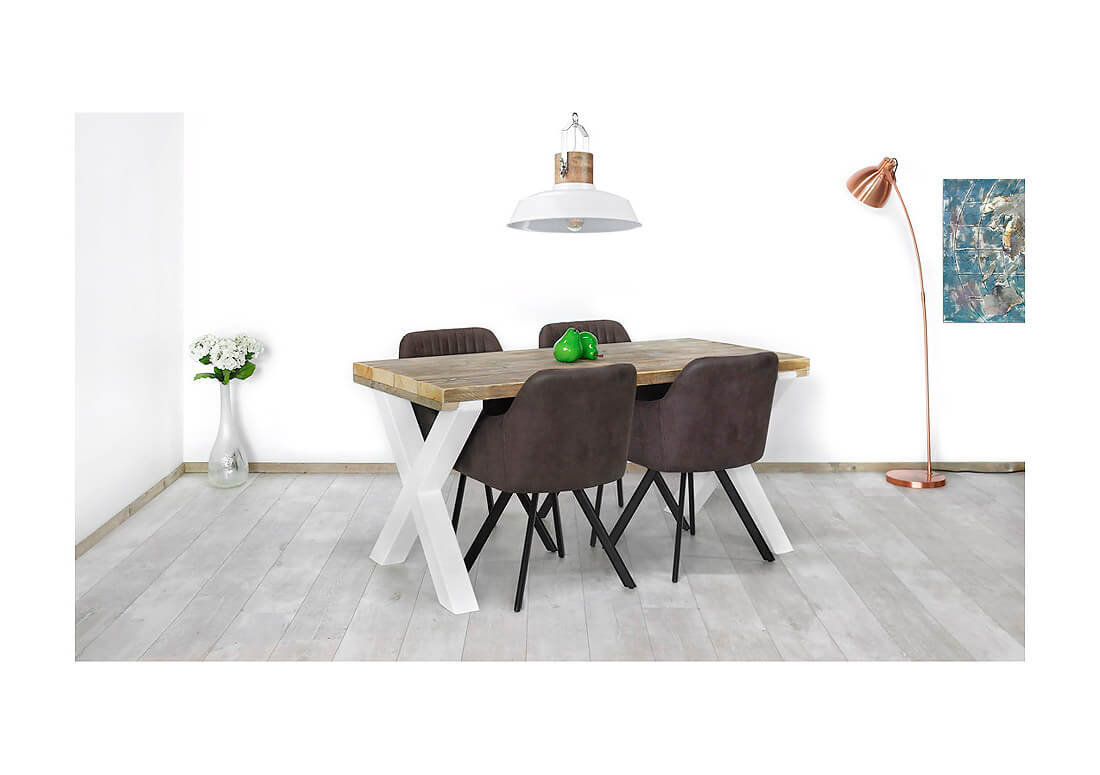 Loods XL Steigerhouten tafel Challis met landelijke x-poten