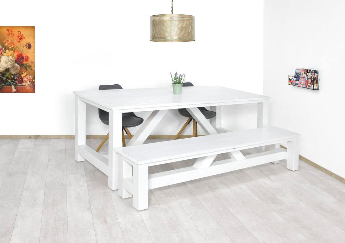 Loods XL Steigerhouten tafel Kenee met smalle poten en dwarsbalk