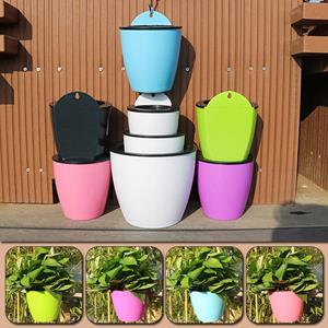 3FashionAccessory Aan de muur bevestigde bloempot, zelfbewaterende bloempot, wandhangende automatische plastic plantenbak, duurzaam voor tuinbalkon met haak S grijs