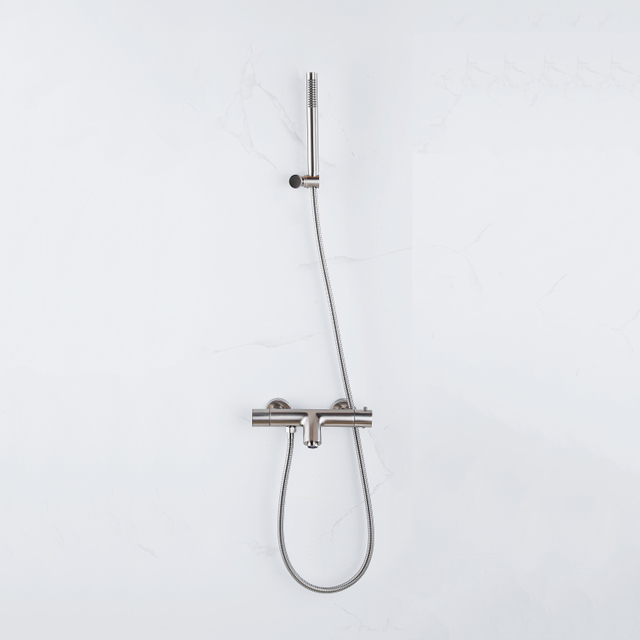 Fortifura Calvi Thermostatische badkraan met staafhanddouche, handdouchehouder en metalen doucheslang Geborsteld RVS PVD (RVS) SW496812/SW720566/SW720222/SW706208