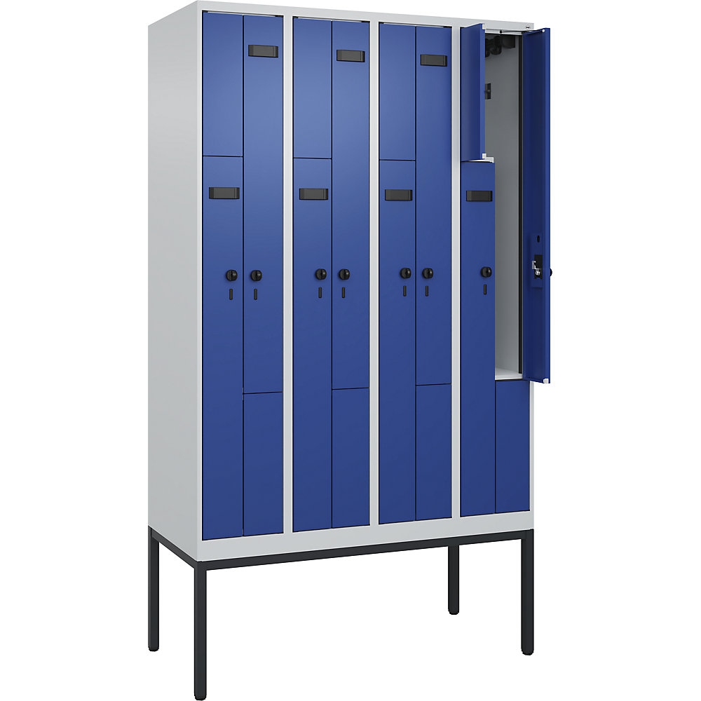 Z-lockerkast Evolo PLUS, 4 compartimenten, lichtgrijs / gentiaanblauw, b = 1200 mm, 8 vakken, met smalle voeten, veiligheidsdraaigrendel