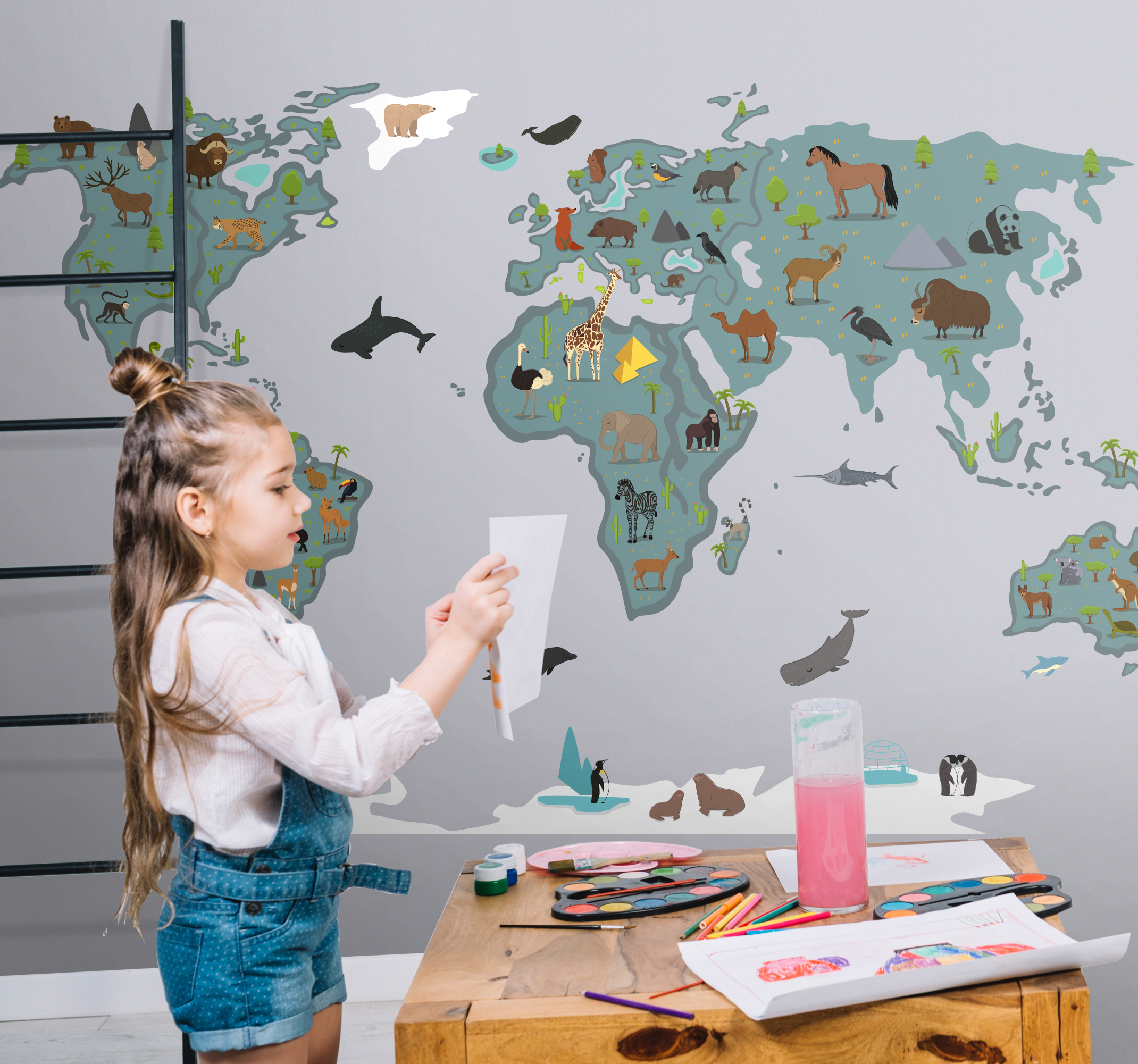 Tenstickers Muurstickers wereldkaart kinderkamer dieren en bomen