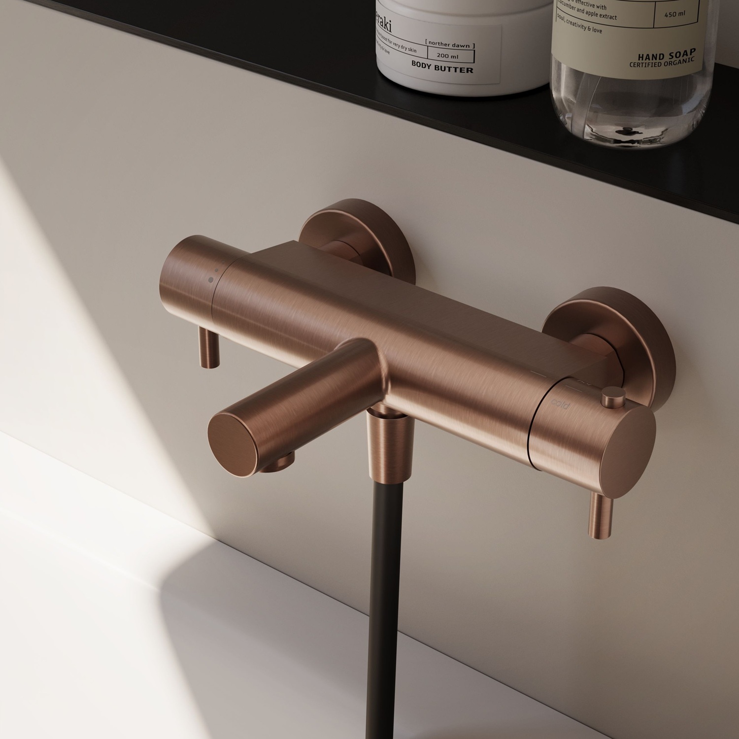 Hotbath Cobber thermostatische badkraan met uitloop geborsteld koper PVD