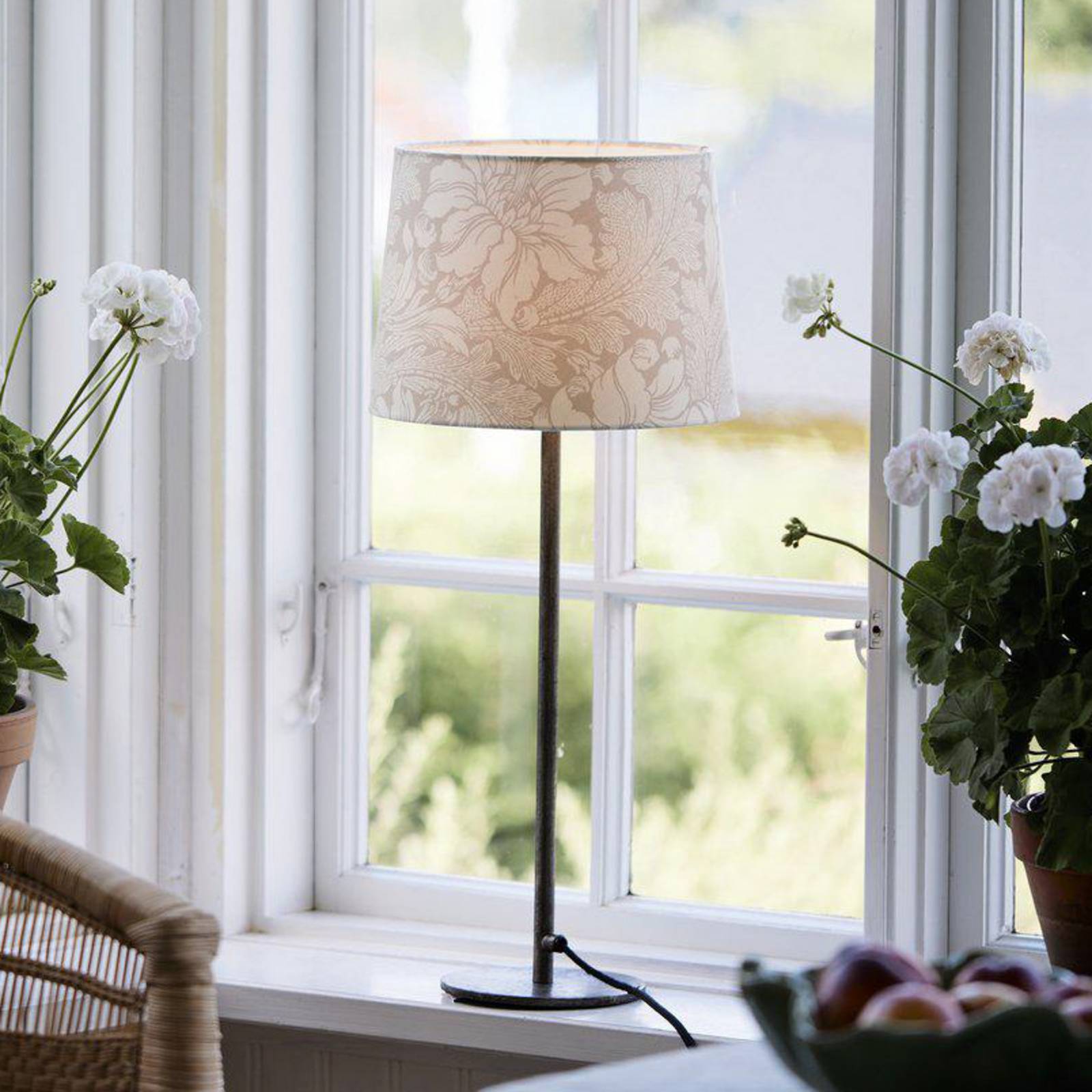 PR Home Tafellamp BASE ACANTHUS, wit/zilverkleurig, 58 cm