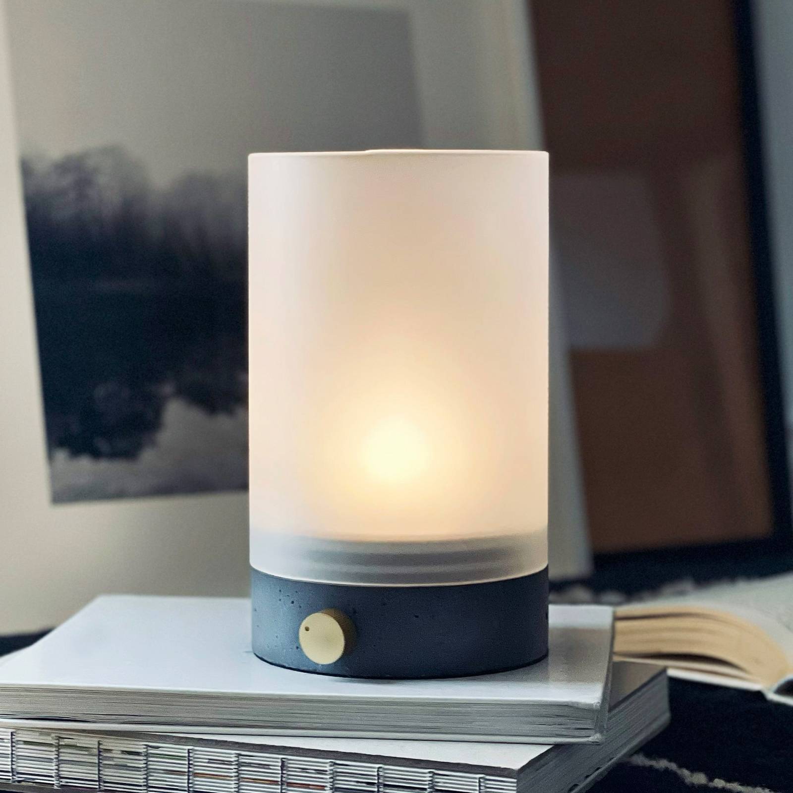 Dyberg Larsen LED tafellamp Cozy, hoogte 20,5 cm, beton