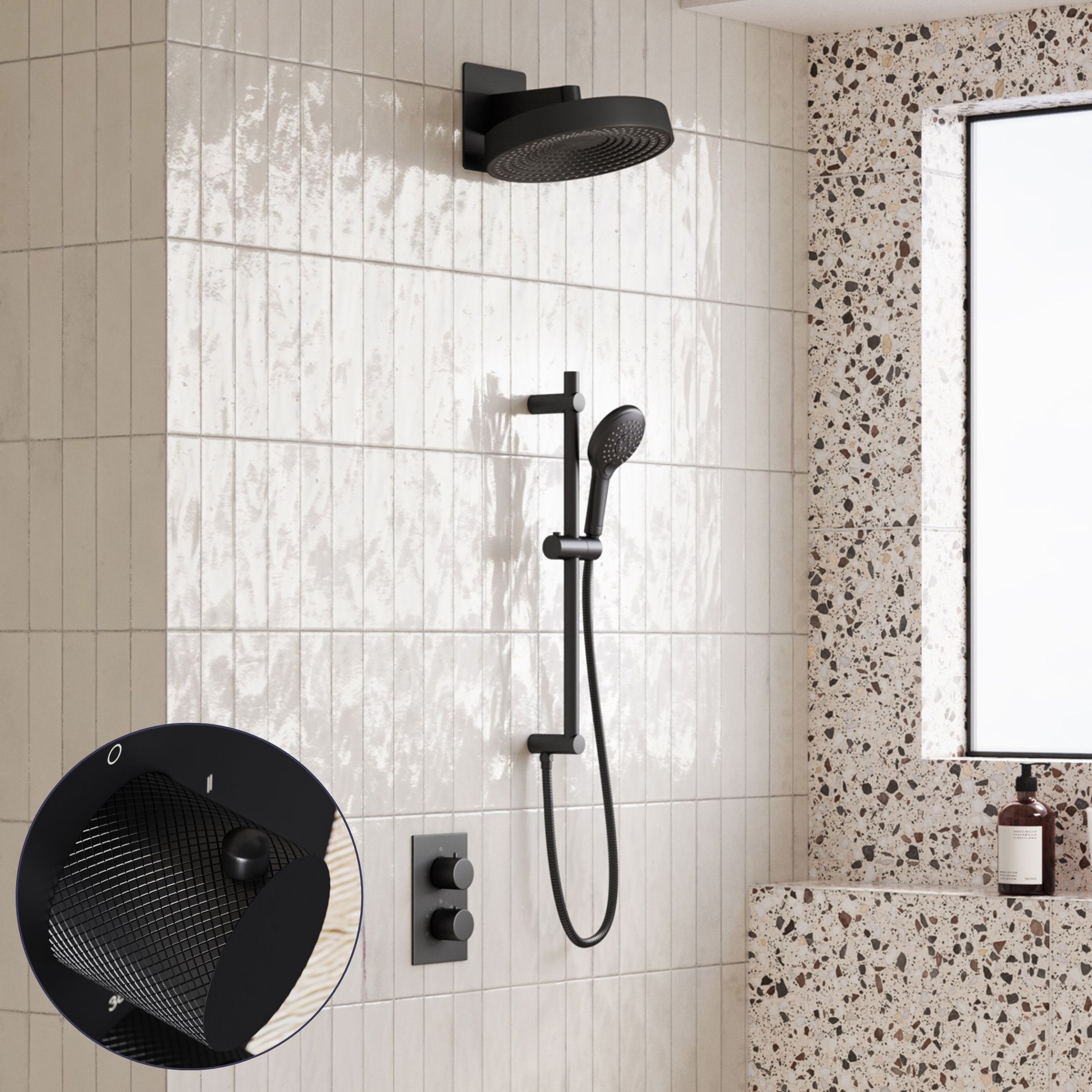 Saniclear Evolution Curved inbouw regendouche met glijstang en 2 standen handdouche zwart mat