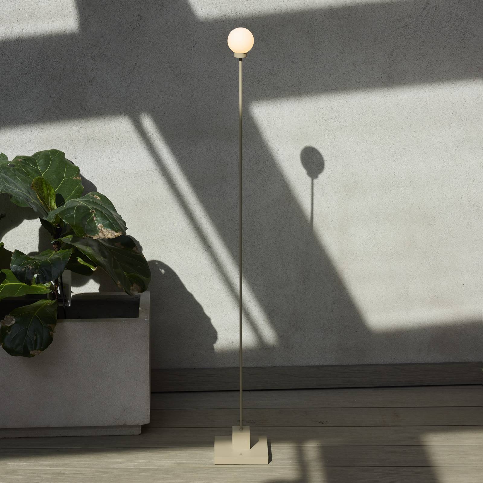 Northern LED vloerlamp Snowball, grijsbeige, 2.700 K