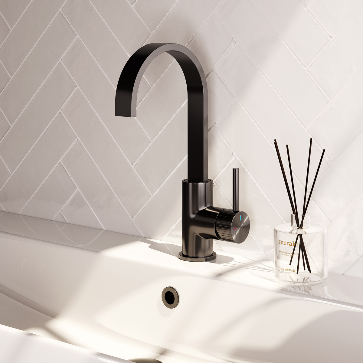 Brauer Stripe wastafelkraan met draaibare platte uitloop model A gunmetal geborsteld PVD