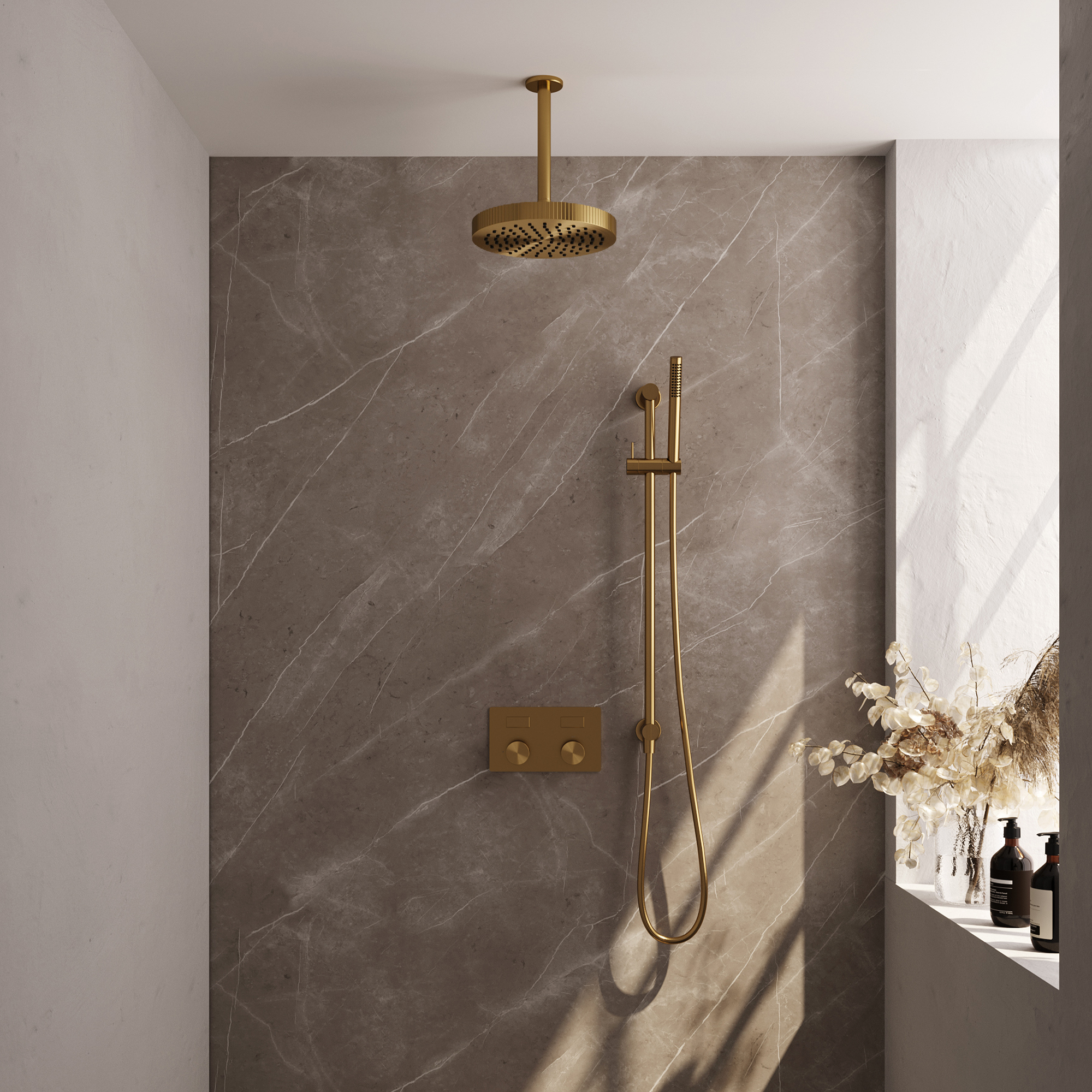 Brauer Stripe thermostatische inbouw regendouche met drukknoppen SET 33 met 25 cm douchekop en plafondarm en staaf handdouche en doucheslang en geintegreerde glijstang goud geborsteld PVD