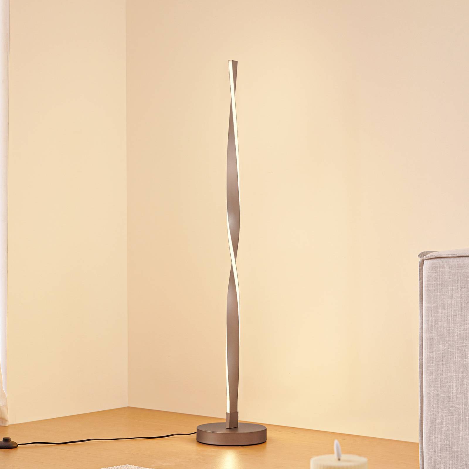 LINDBY LED vloerlamp Jaren, zwart/bruin, 114 cm, CCT