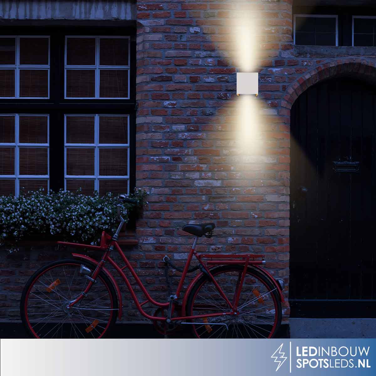 Led wandlamp - up&down - dimbaar - 6 watt - 540 lumen - wit&goud - 2700k