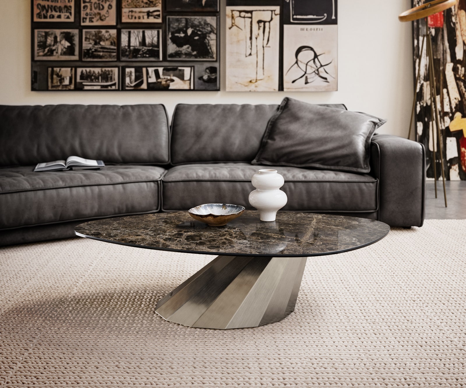 DELIFE Couchtisch Edge Organisch 140x76 cm Keramik Laminam Emperador Extra Lucidato Dunkelbraun Parabi Edelstahl gebürstet