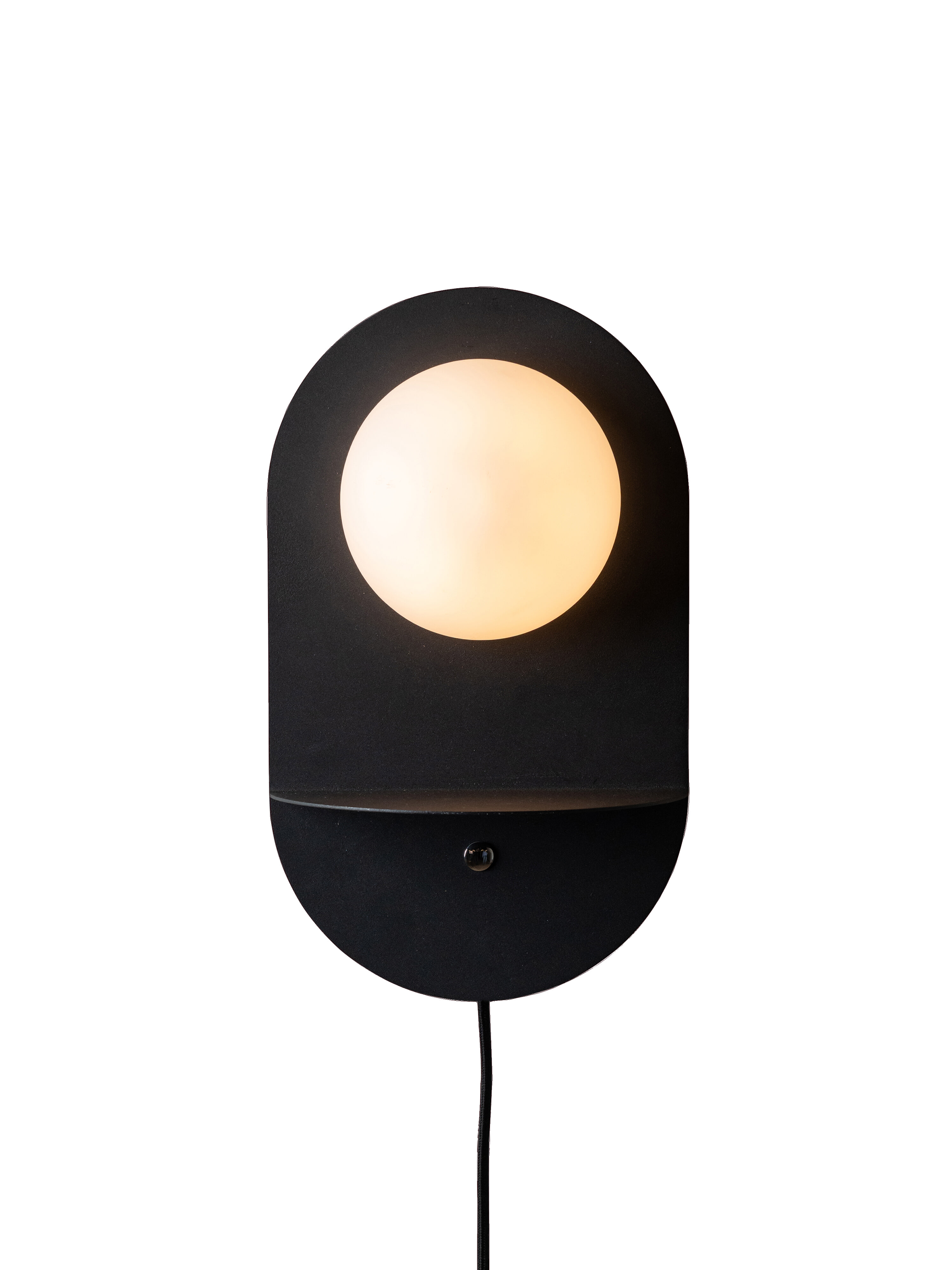 It's about RoMi its about RoMi Wandlamp Tokyo Met plankje en USB - Zwart