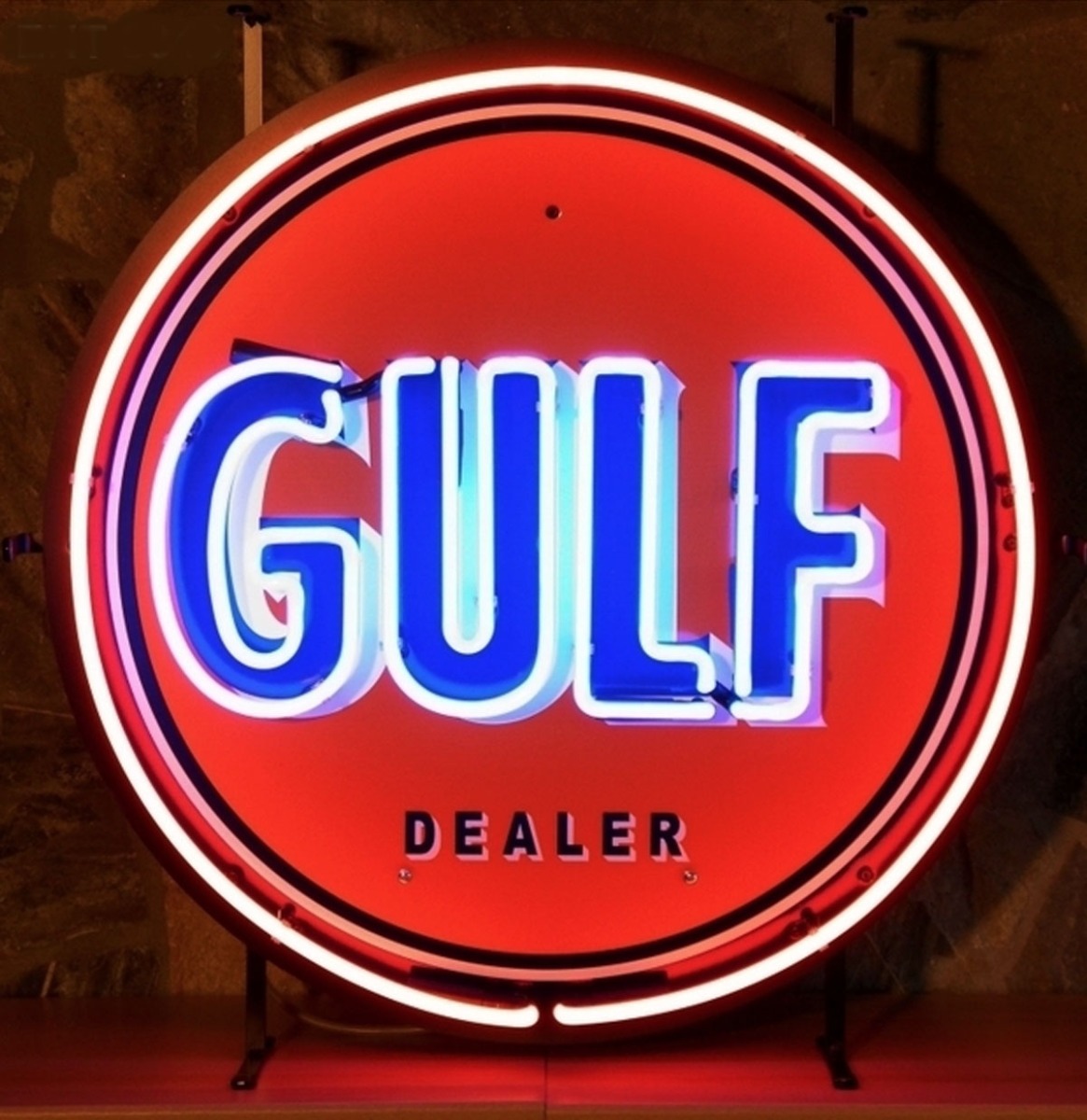 Fiftiesstore Gulf 1960 Dealer Logo Neon Verlichting Met Bord 64 x 64 cm