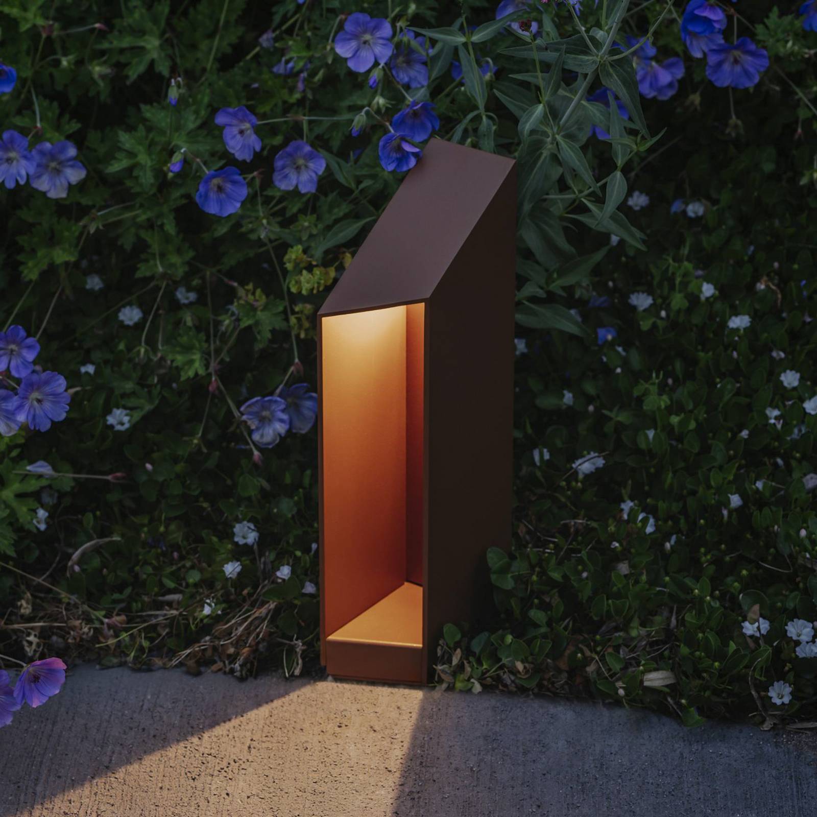 MARSET LED sokkellamp Domus hoogte 26 cm, roestbruin aluminium