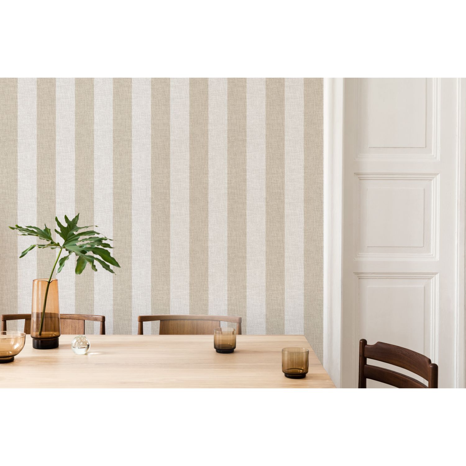 Praxis Vliesbehang Antibes An28216 - Lichtgrijs - Vergrijsd Donkerbeige - 10,05m X 53cm