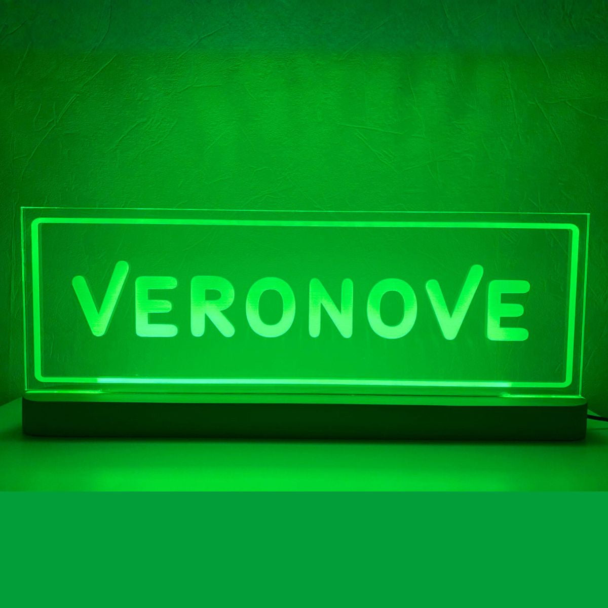 Merkloos 3D LED LAMP - Met Naam - Ontwerp-zelf.nl