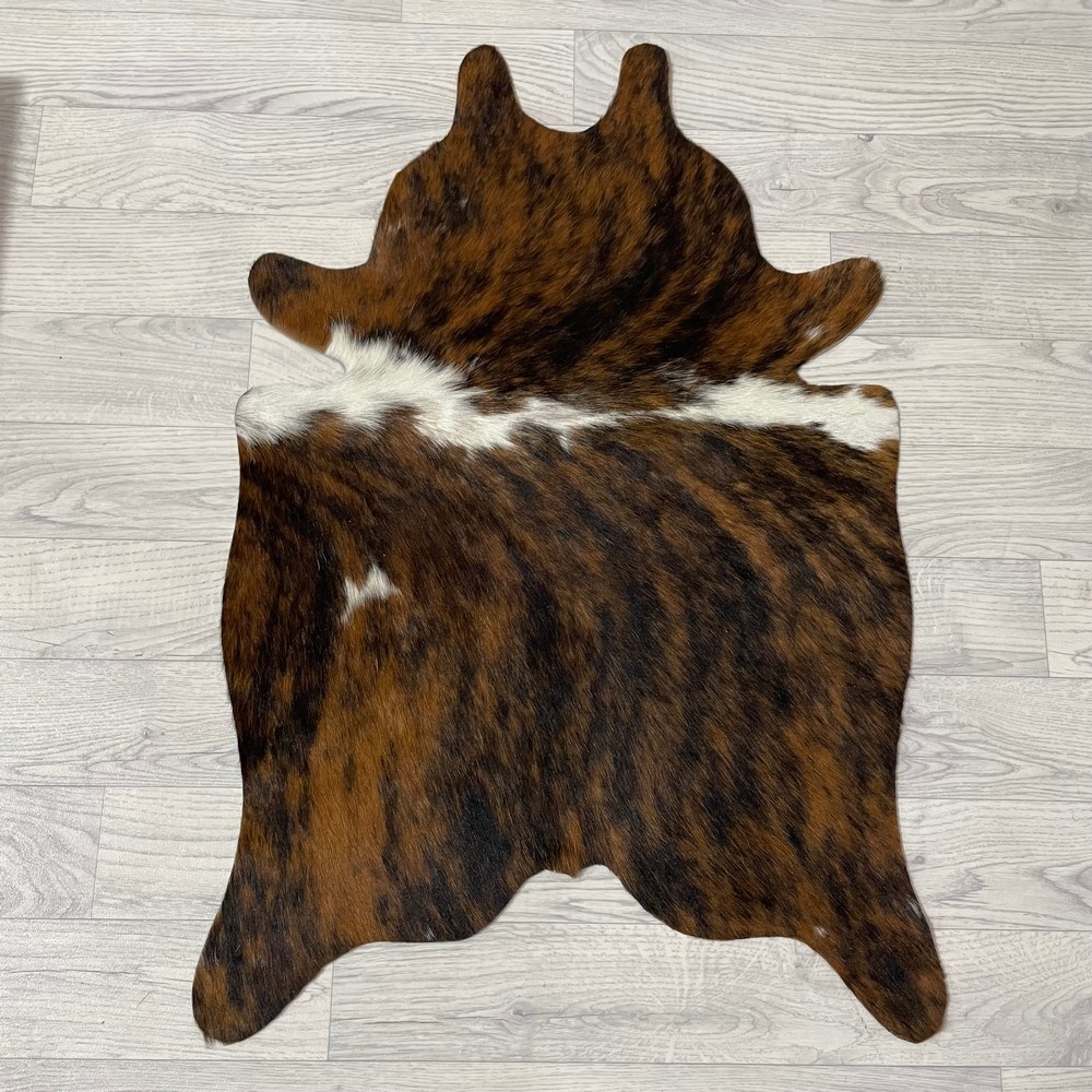 Lederstore Kleine koeienhuid bruin wit zwart (Normandiër) 90x60cm
