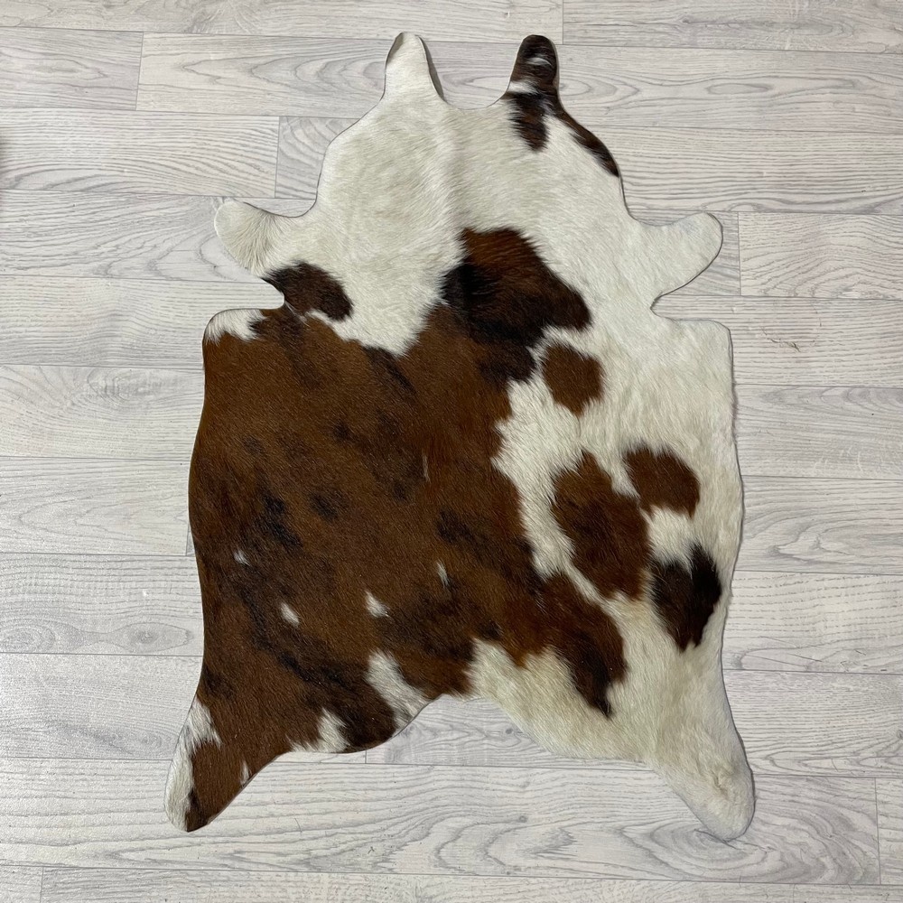 Lederstore Kleine koeienhuid bruin wit zwart (Normandiër) 90x60cm