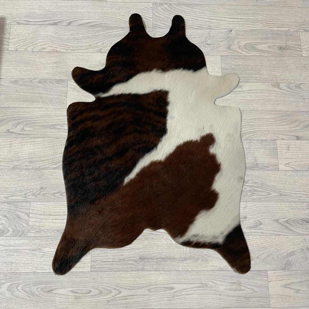 Lederstore Kleine koeienhuid bruin wit zwart (Normandiër) 90x60cm